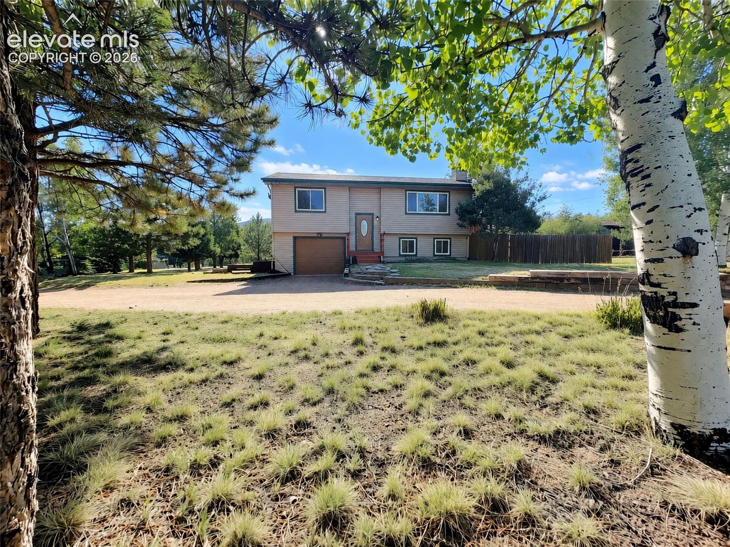 1056 Sundance Circle, photo 2