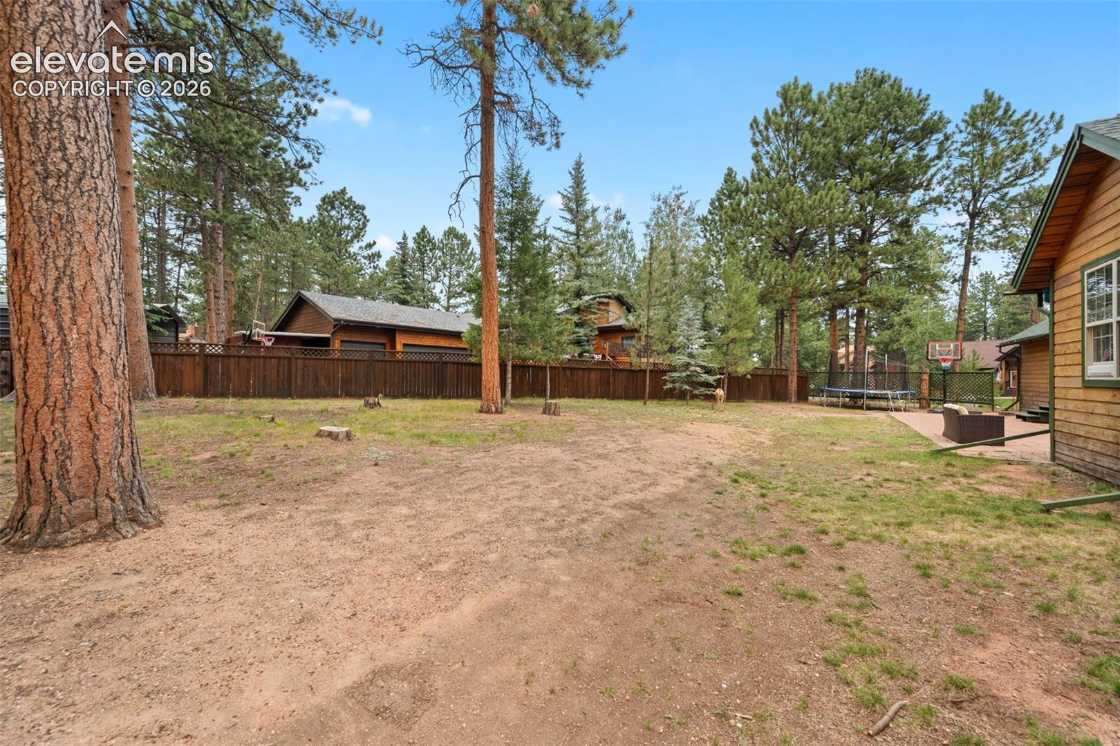 Listing photo 32 for 1400 Eagle Trace Court