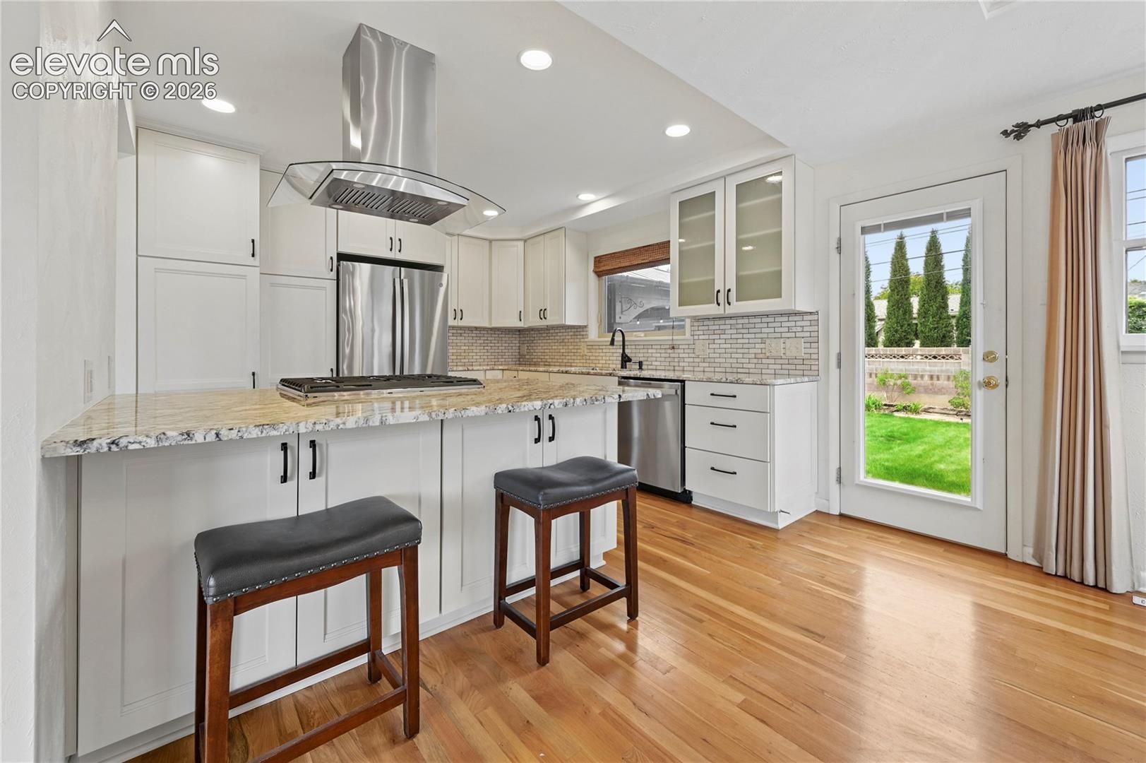 Listing photo 15 for 801 Westacres Avenue