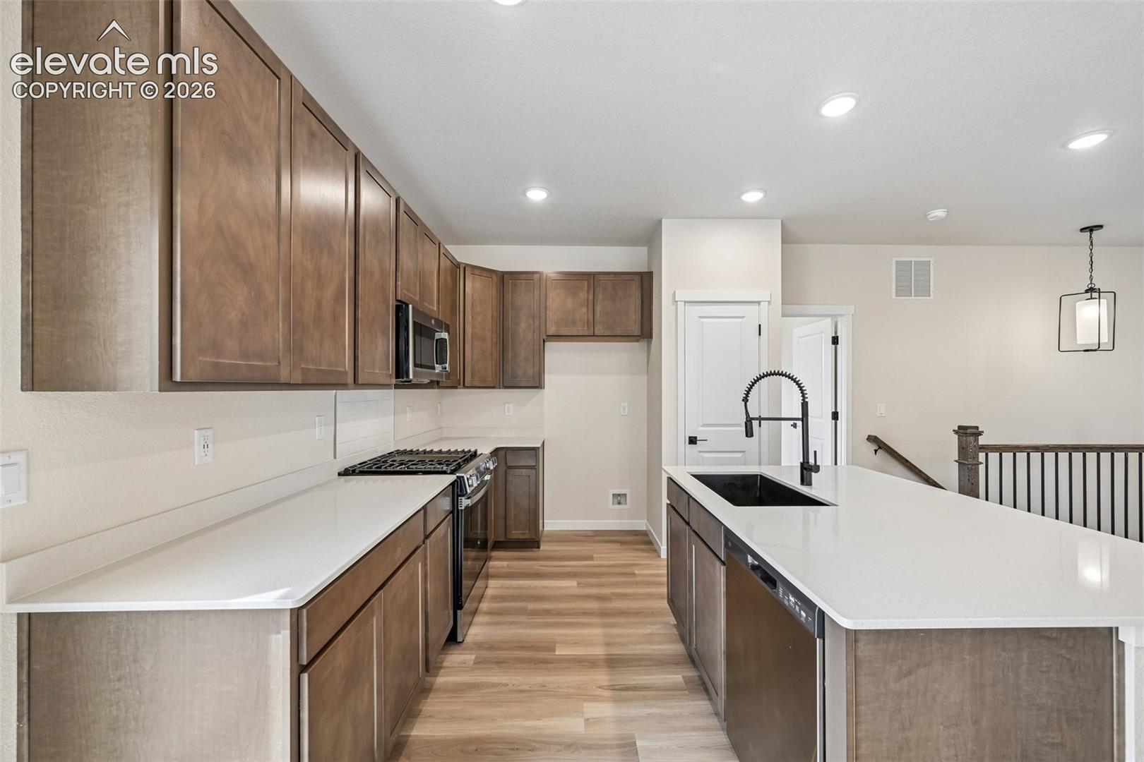 Listing photo 14 for 9684 Blaurock Drive