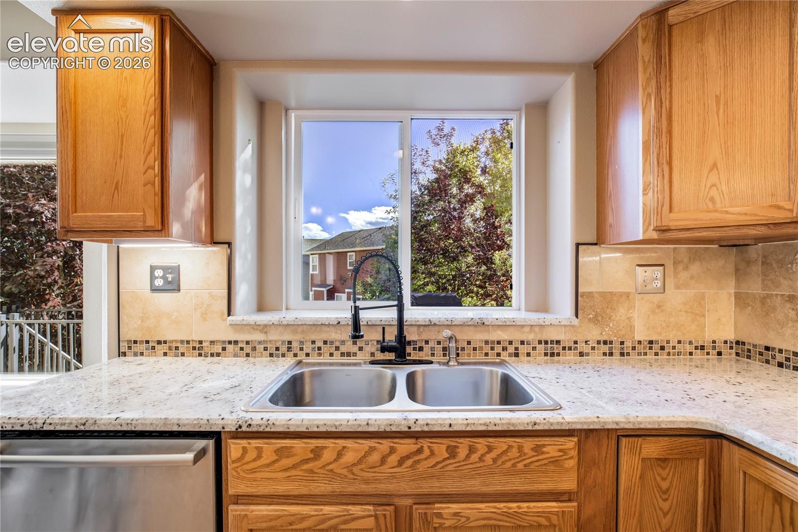 Listing photo 10 for 7451 Klipspringer Drive