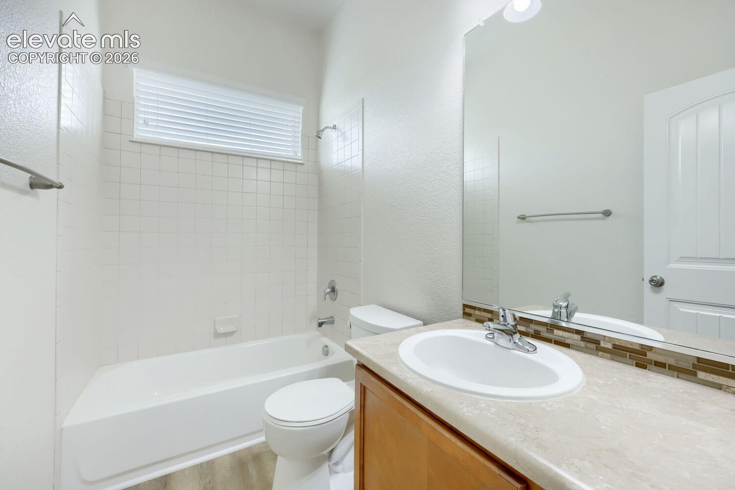 Listing photo 35 for 10967 Klondike Drive