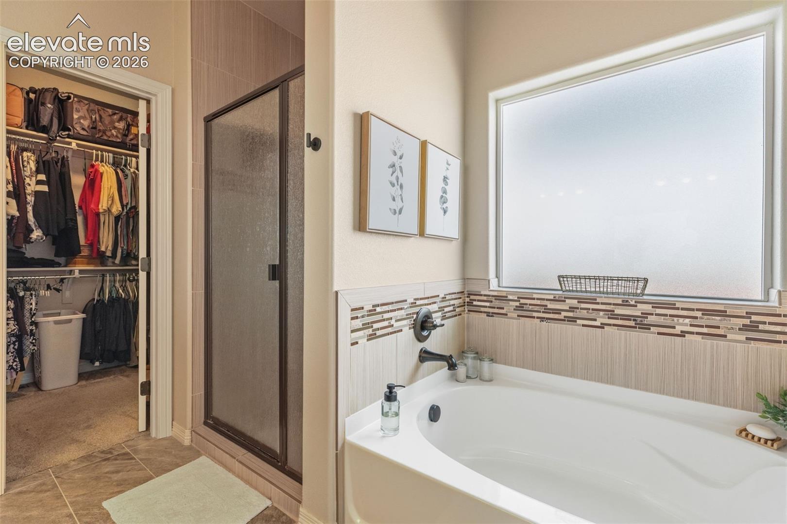 Listing photo 17 for 12792 Longview Park Lane