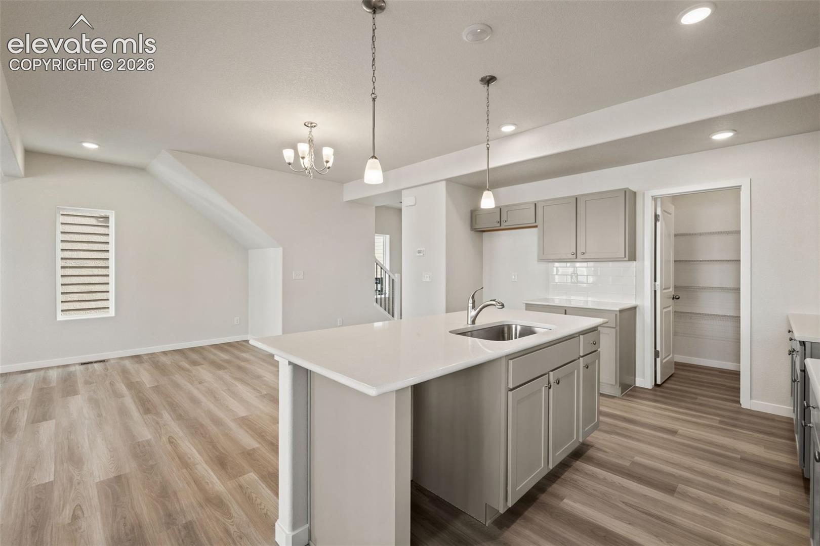 Listing photo 3 for 13654 Nederland Drive
