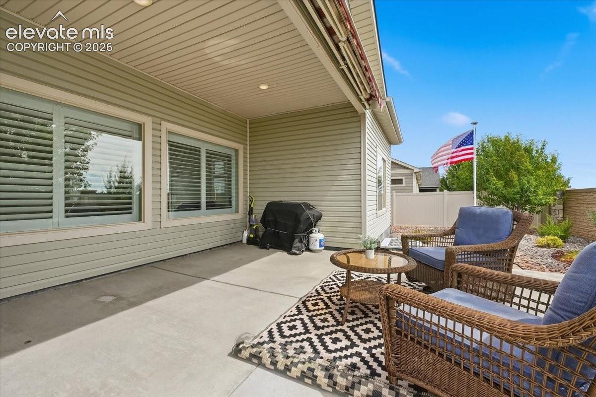 Listing photo 16 for 6670 Golden Briar Lane