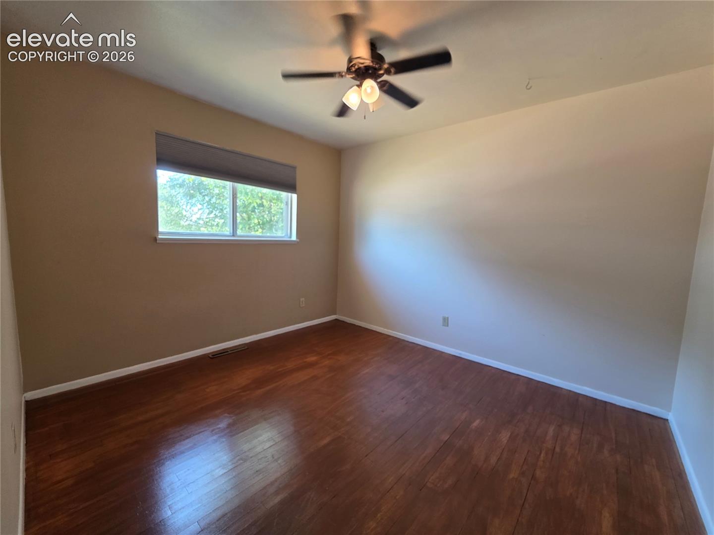 Listing photo 13 for 605 Del Norte Street