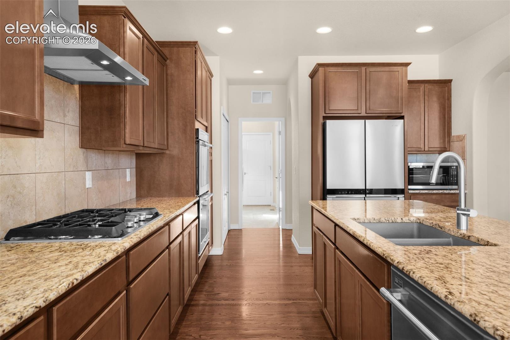 Listing photo 8 for 10933 Checo Way