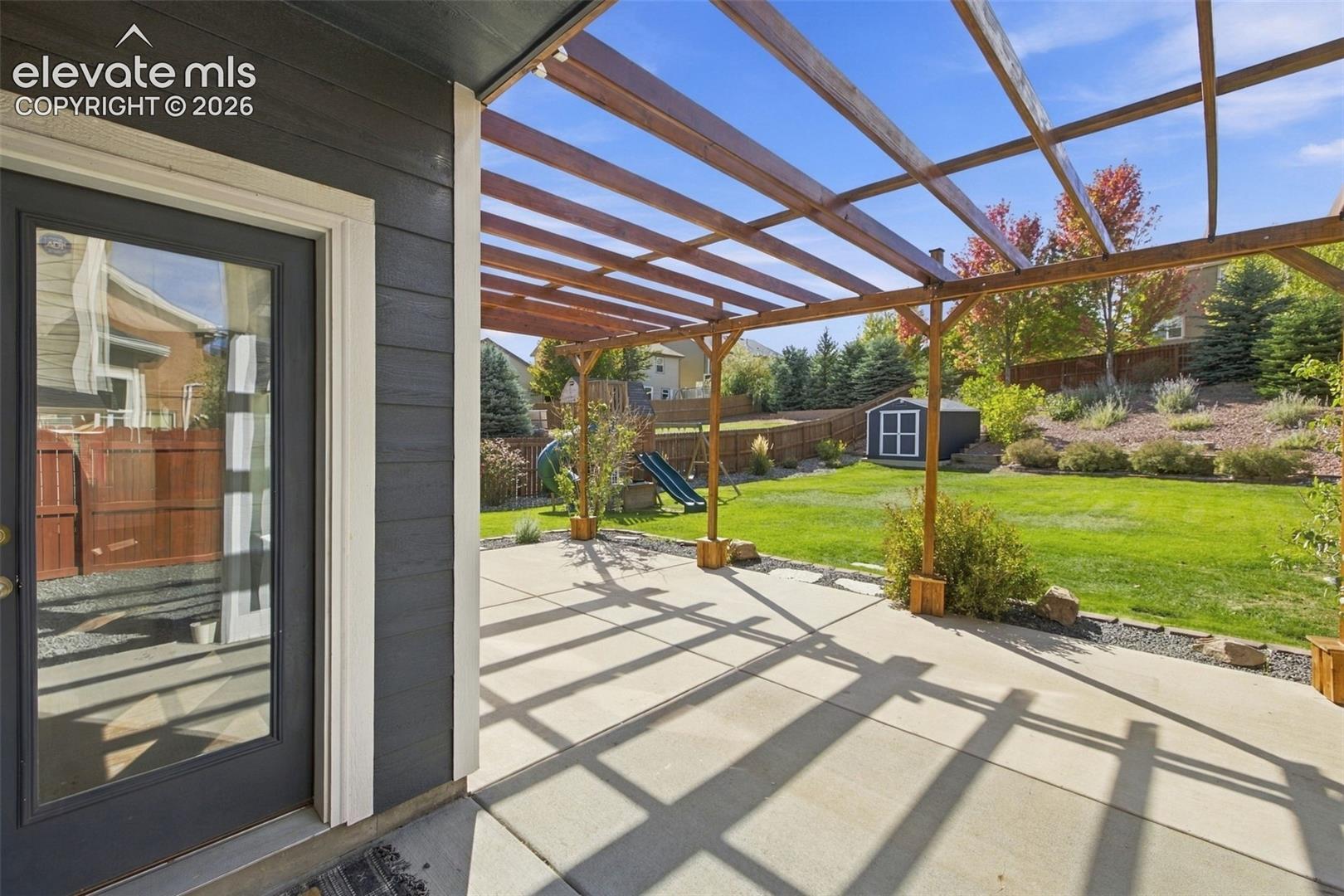 Listing photo 39 for 6798 Sandyford Lane