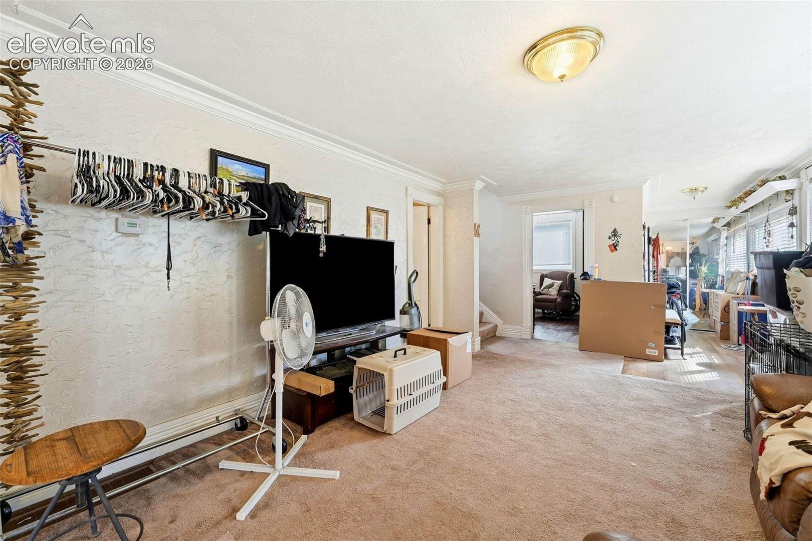Listing photo 10 for 842 E Platte Avenue