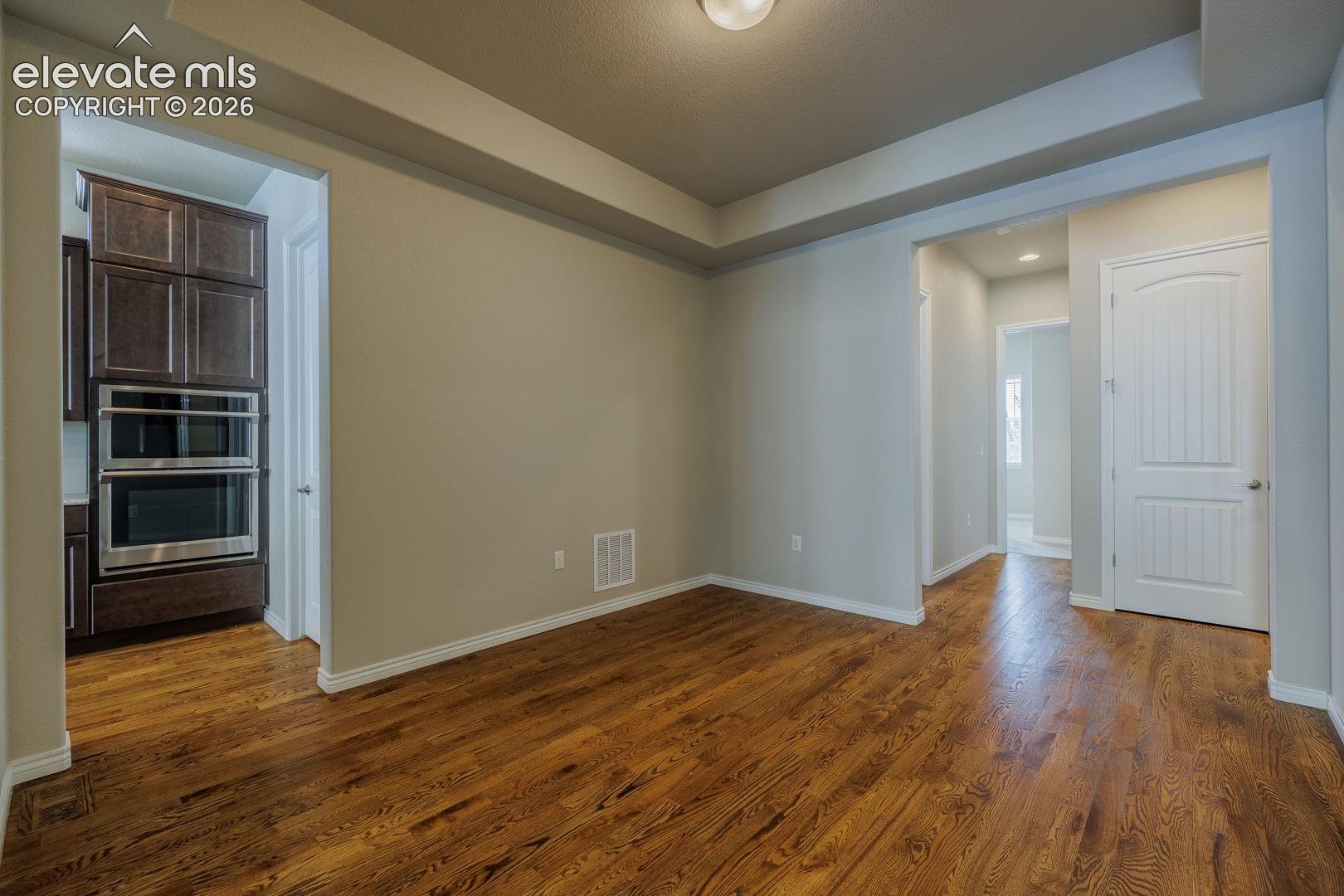 Listing photo 8 for 2266 Merlot Drive