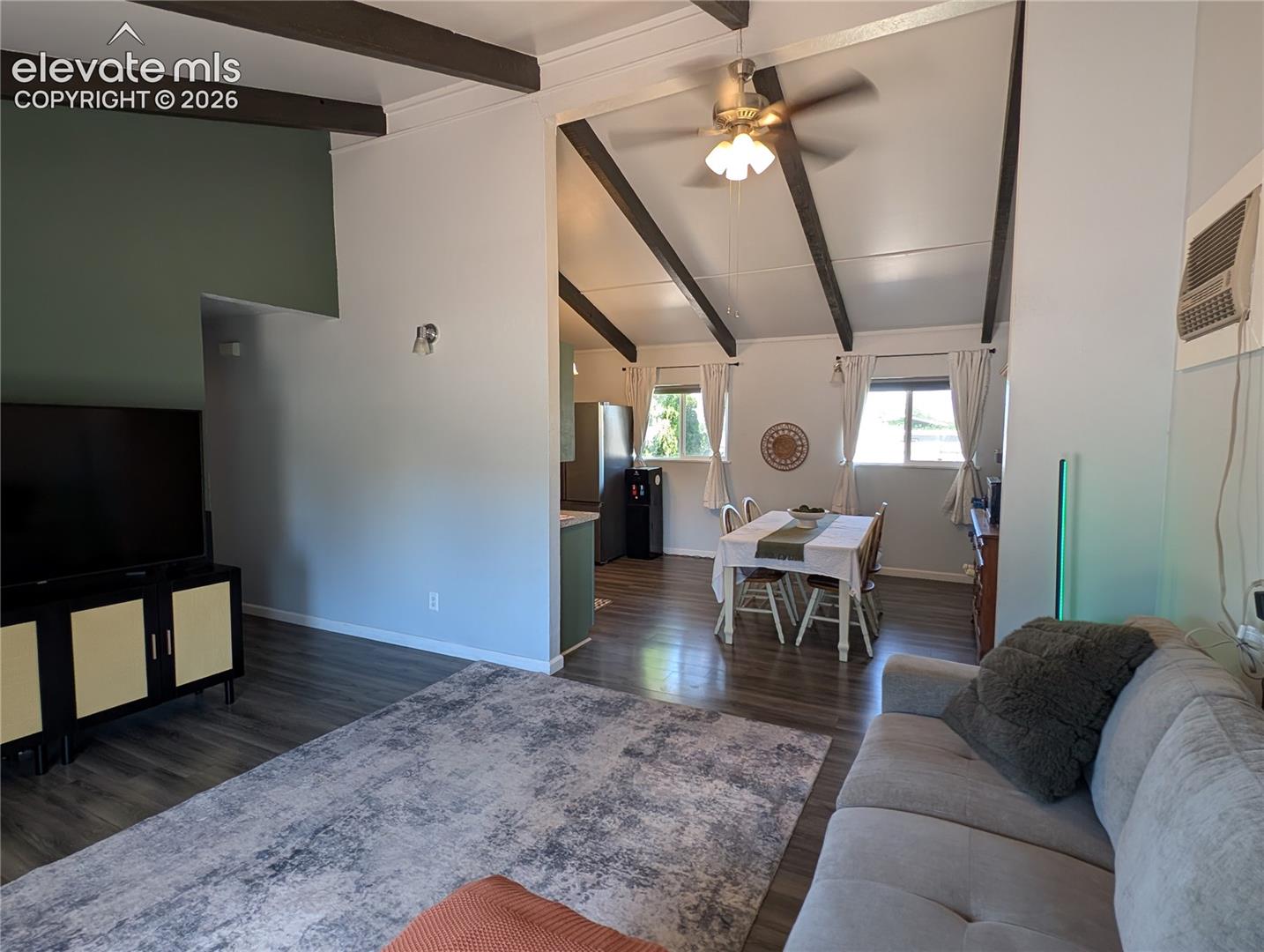Listing photo 4 for 2305 Cheyenne Avenue