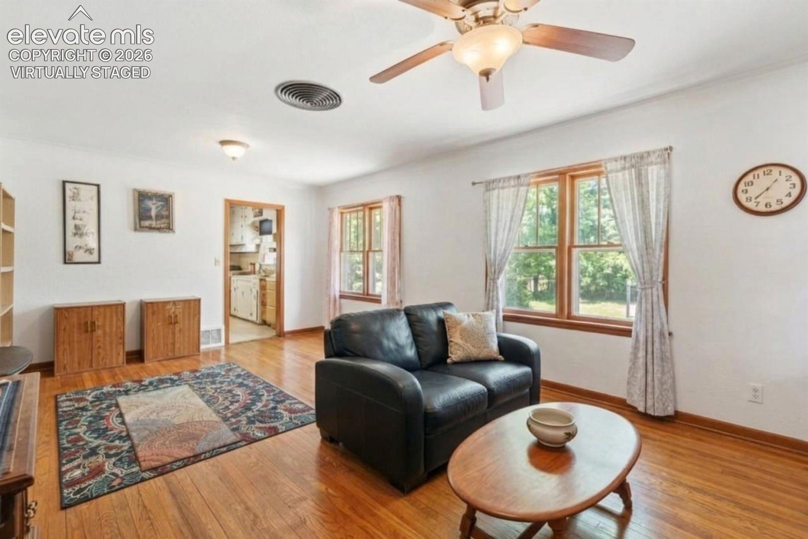 Listing photo 7 for 1128 E Routt Avenue