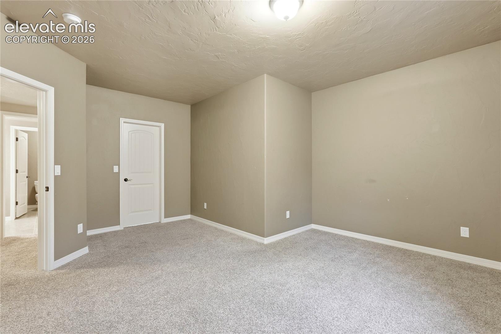 Listing photo 42 for 1908 Turnbull Drive