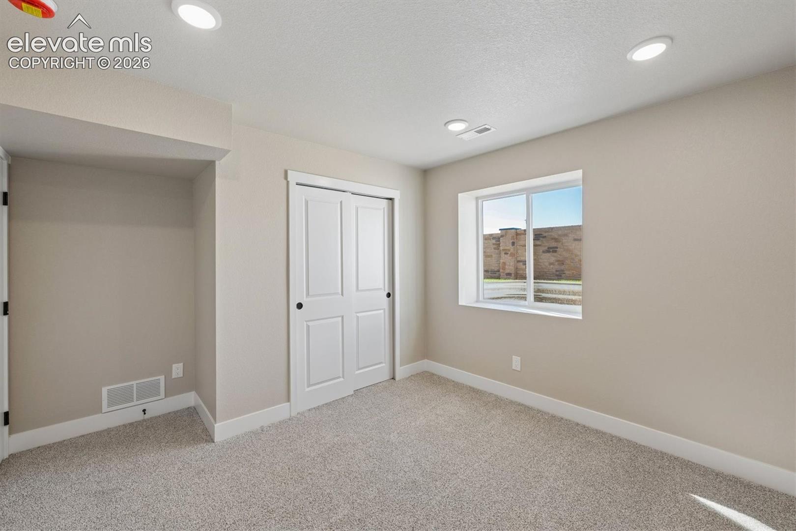 Listing photo 20 for 5440 Triple Tree Street
