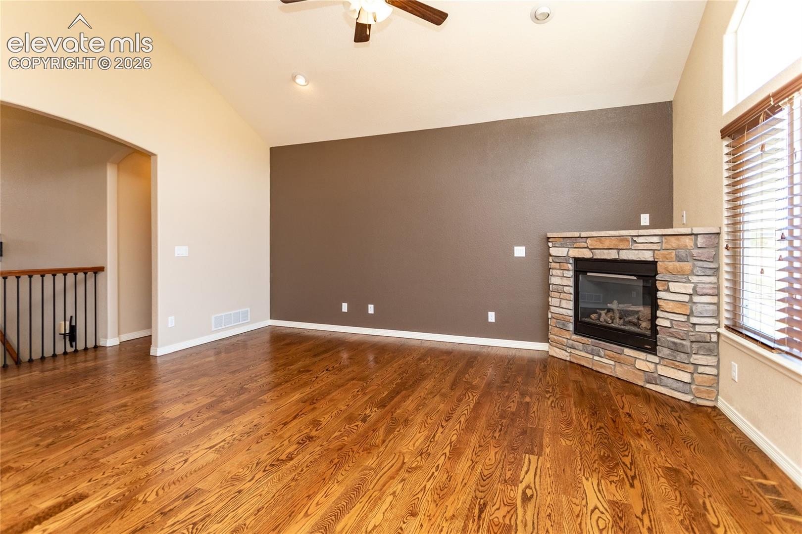 Listing photo 7 for 12752 Mt Oxford Place