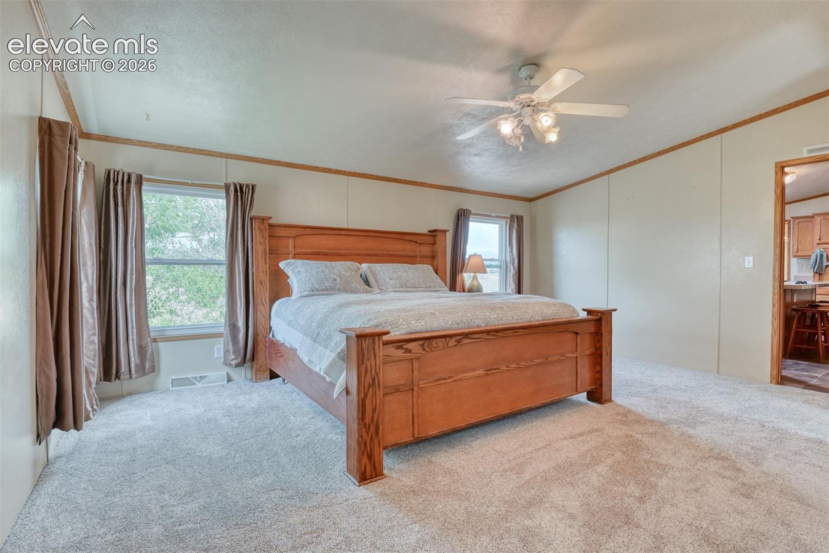 Listing photo 7 for 9672 Avenida Hermosa View