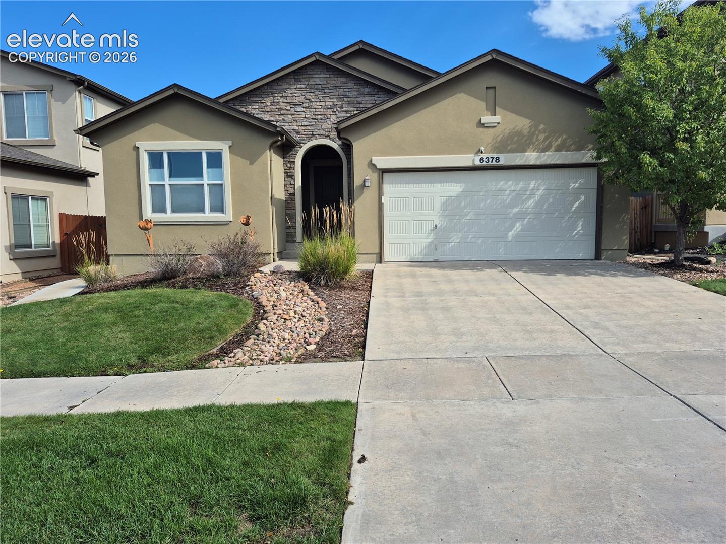 6378 Cumbre Vista Way