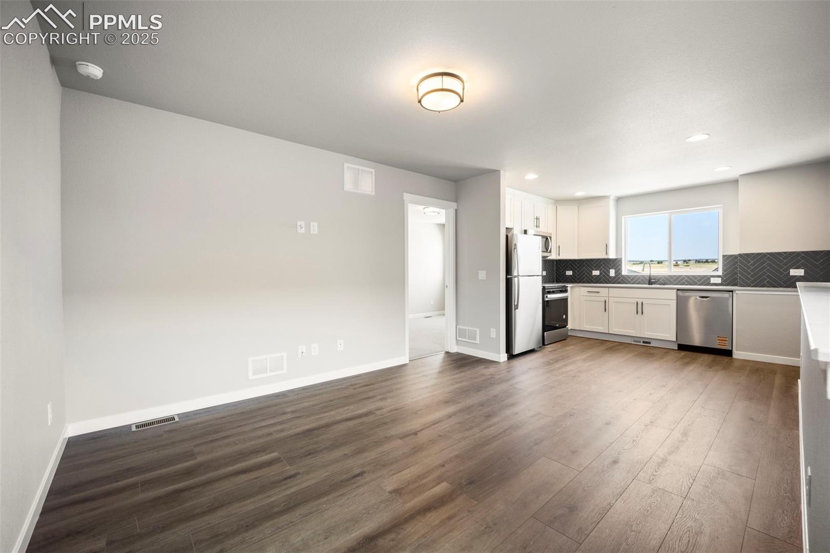 9258 Kurie Mine Lane, photo 31