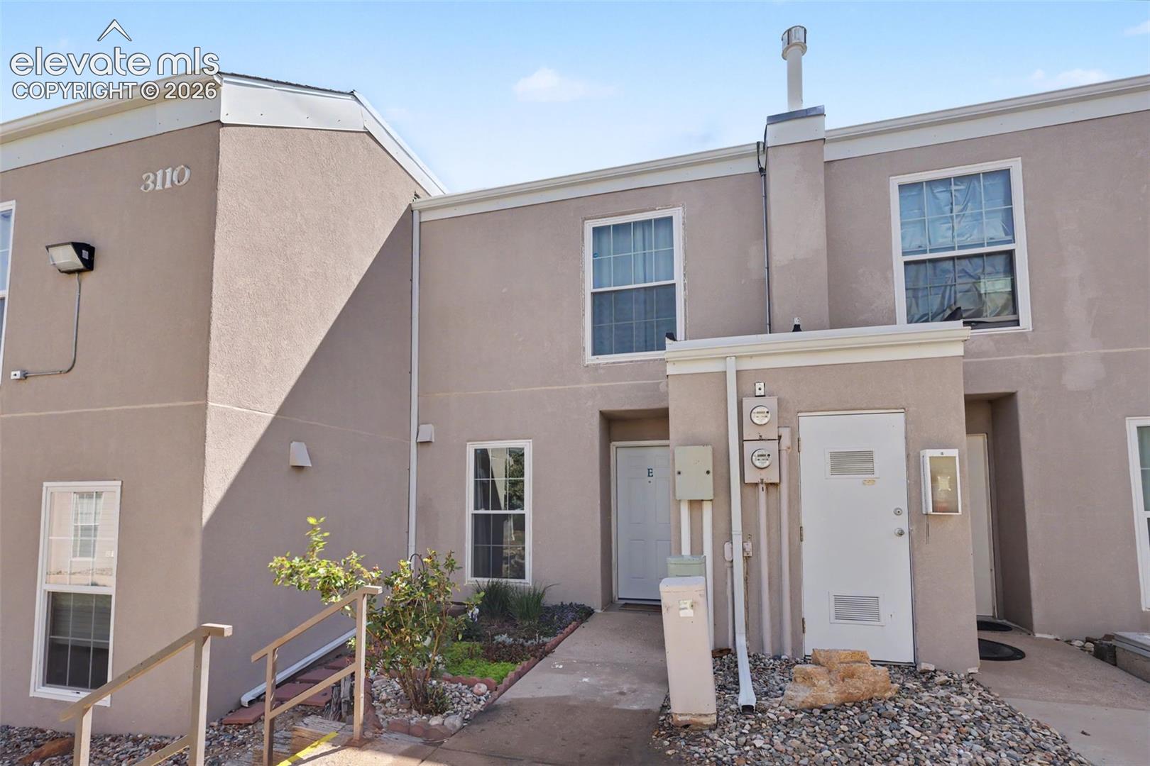 Listing photo 2 for 3110 Van Teylingen Drive E