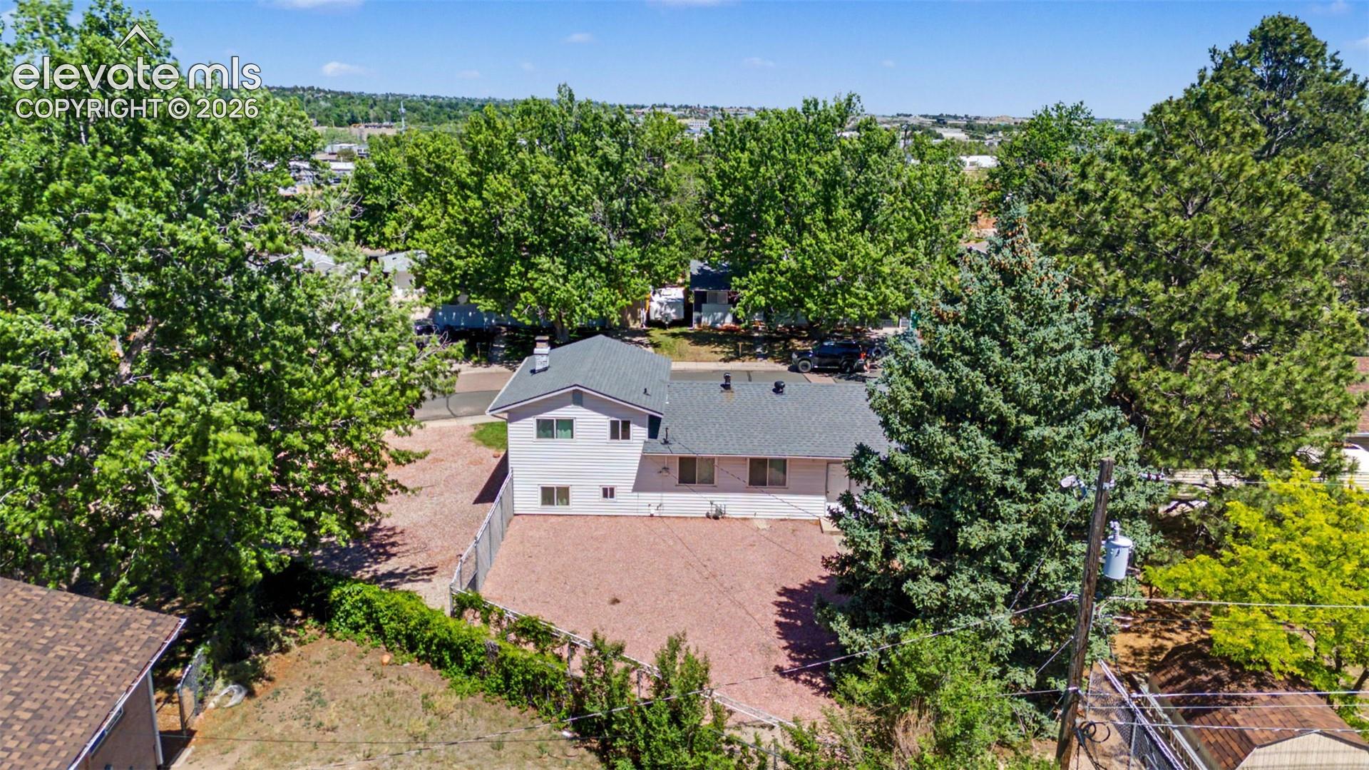 Listing photo 50 for 712 Lansing Drive