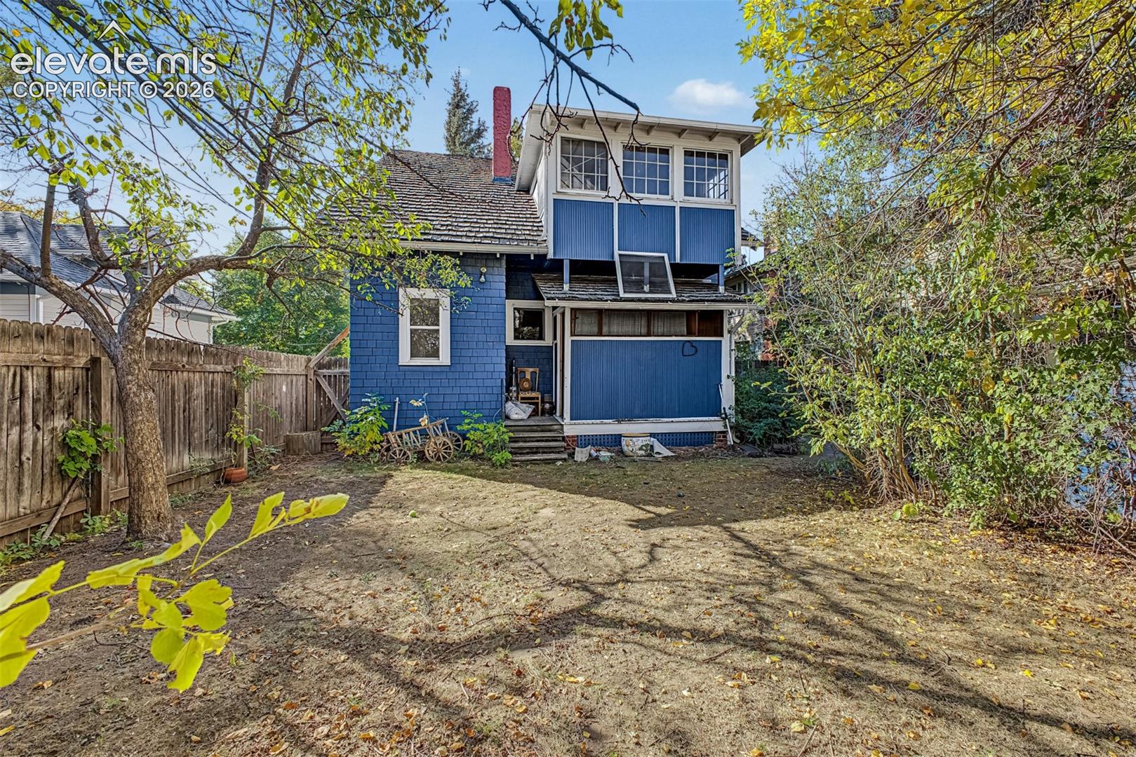 Listing photo 22 for 116 E Columbia Street