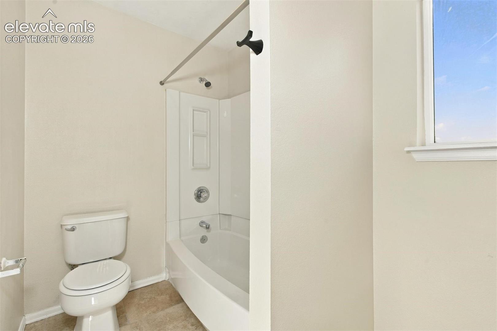 Listing photo 13 for 5263 Prairie Grass Lane
