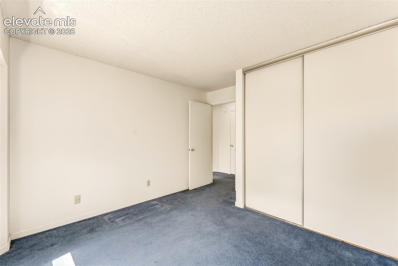 2440 Palmer Park Boulevard, photo 15