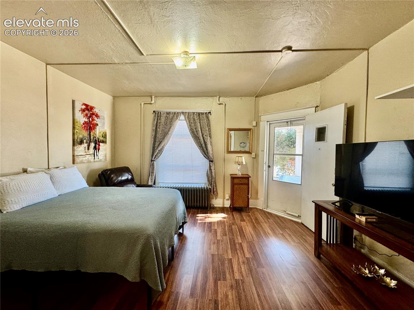 Listing photo 47 for 204 W 15th Street