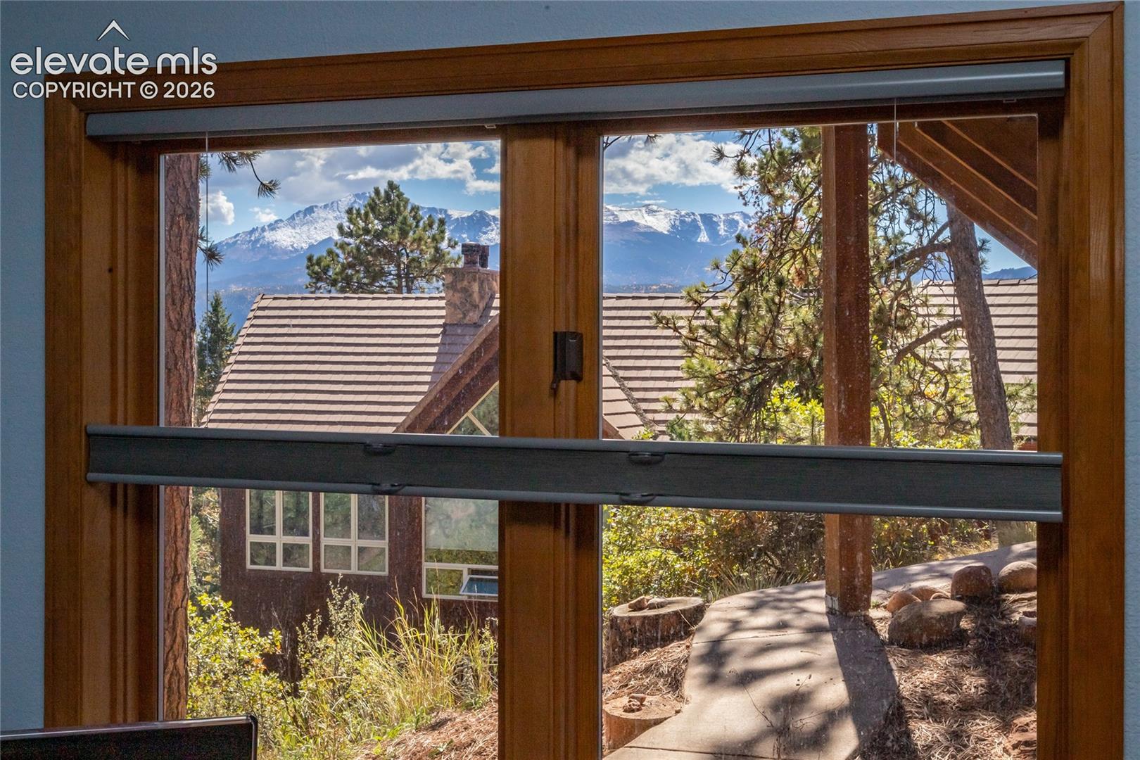 Listing photo 34 for 1325 Kings Crown Road