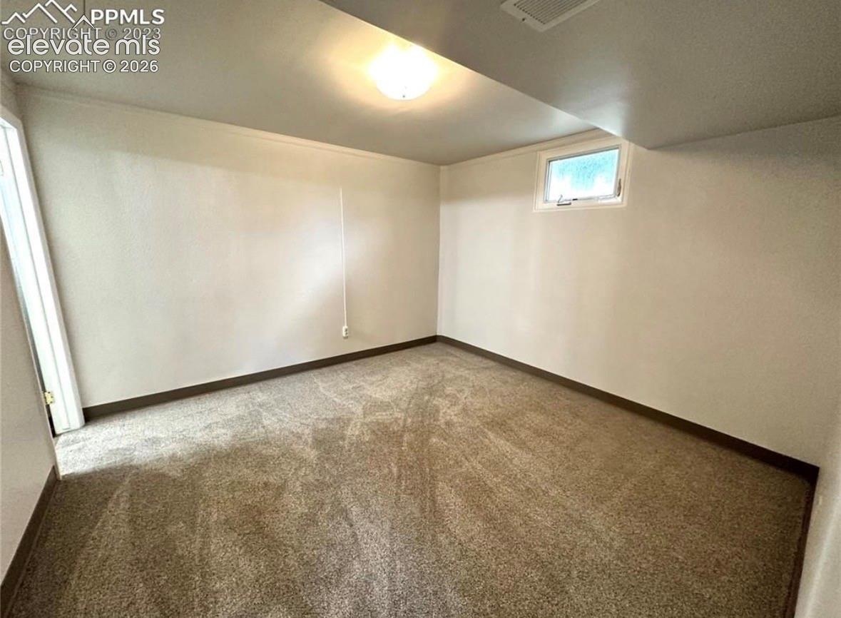 Listing photo 20 for 501 birch Drive
