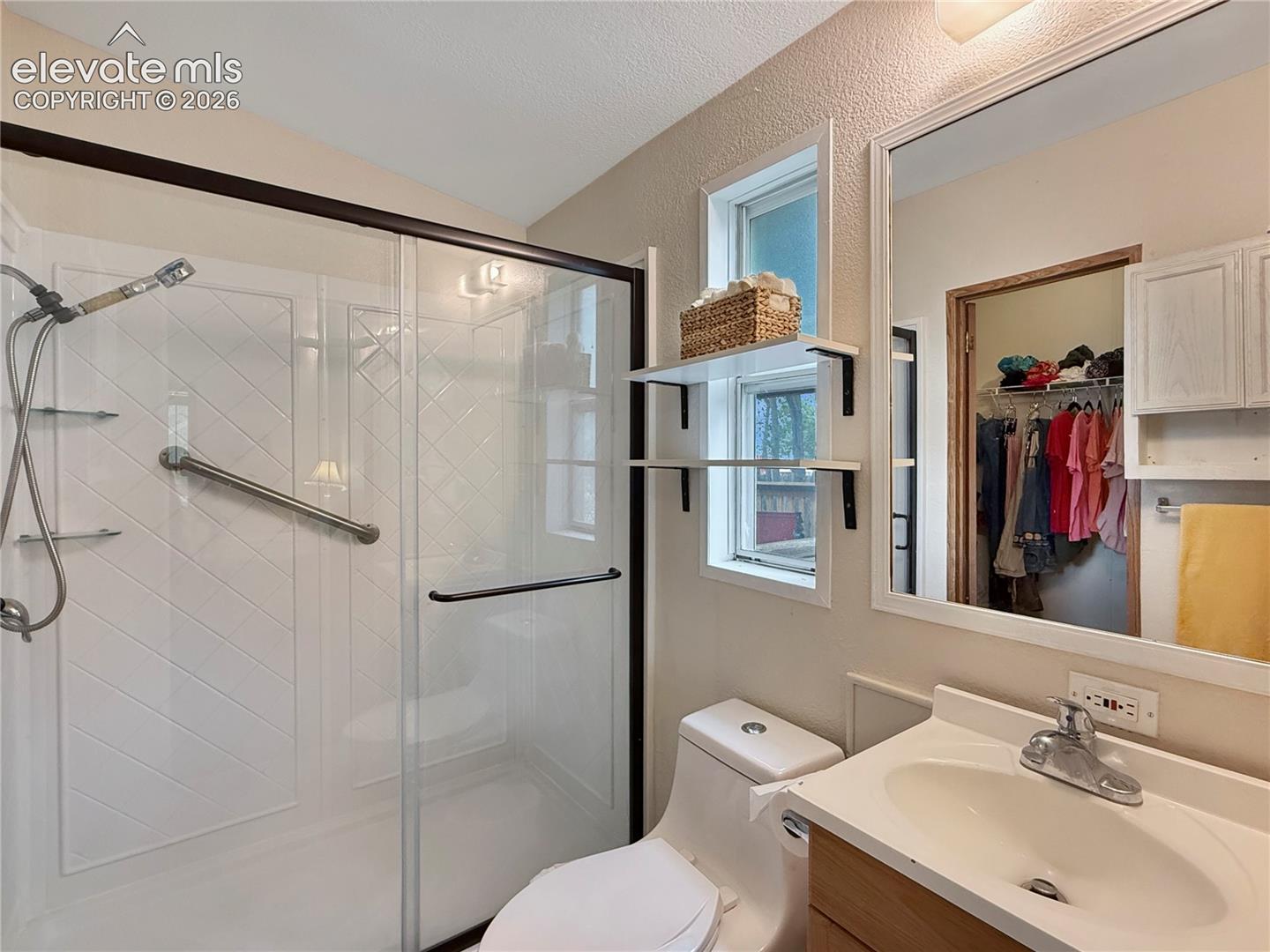 Listing photo 18 for 2620 Lowell Avenue
