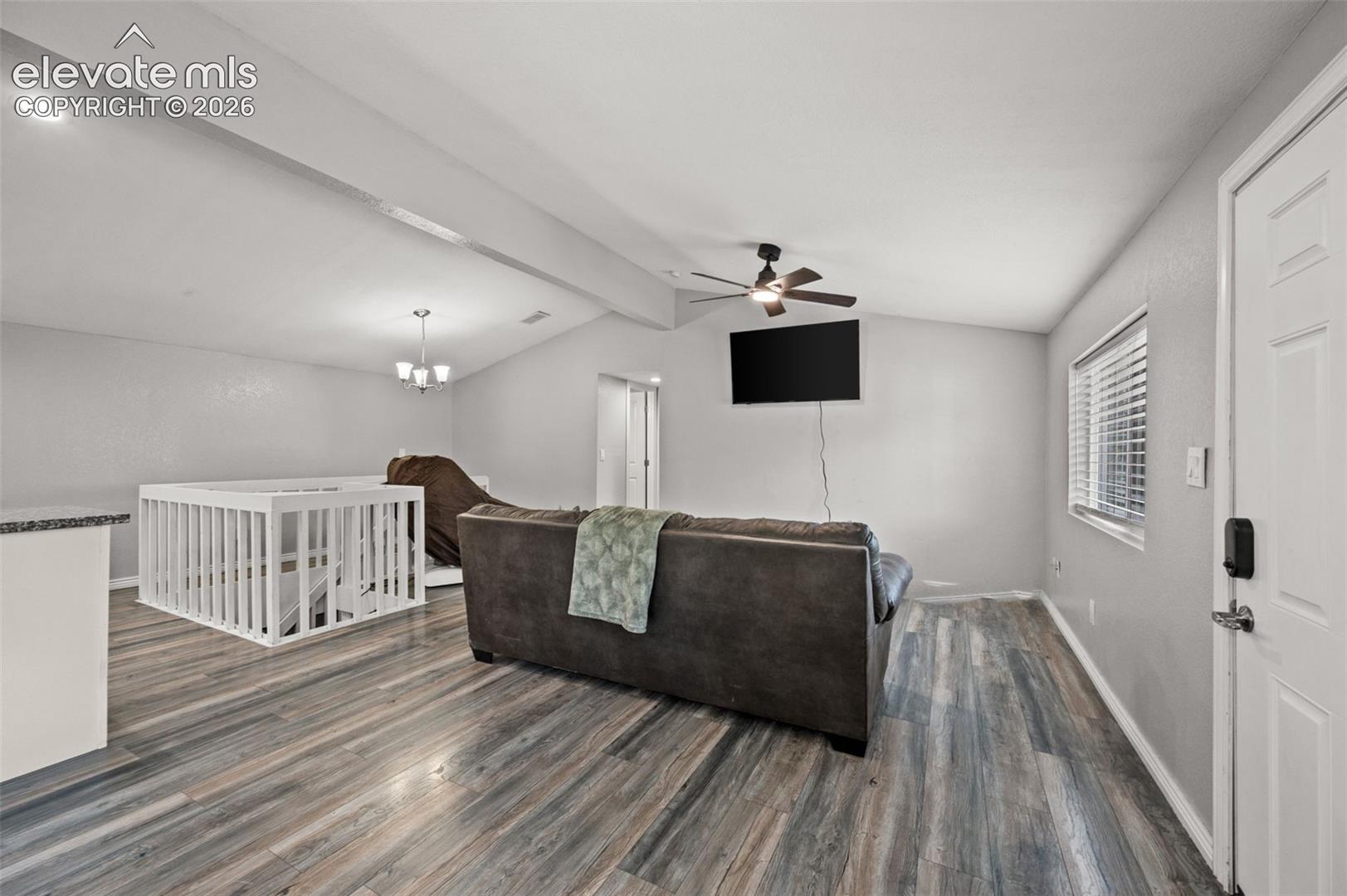 Listing photo 5 for 311 Comanche Village Drive