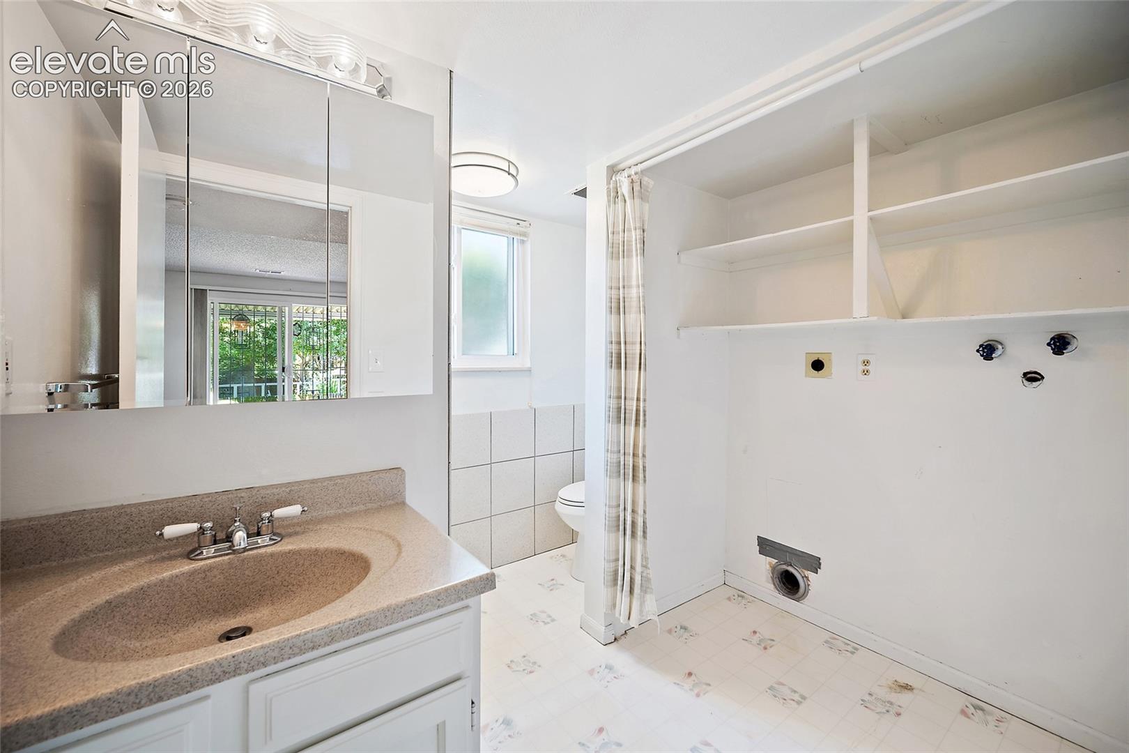 Listing photo 23 for 4695 W Stanford Avenue
