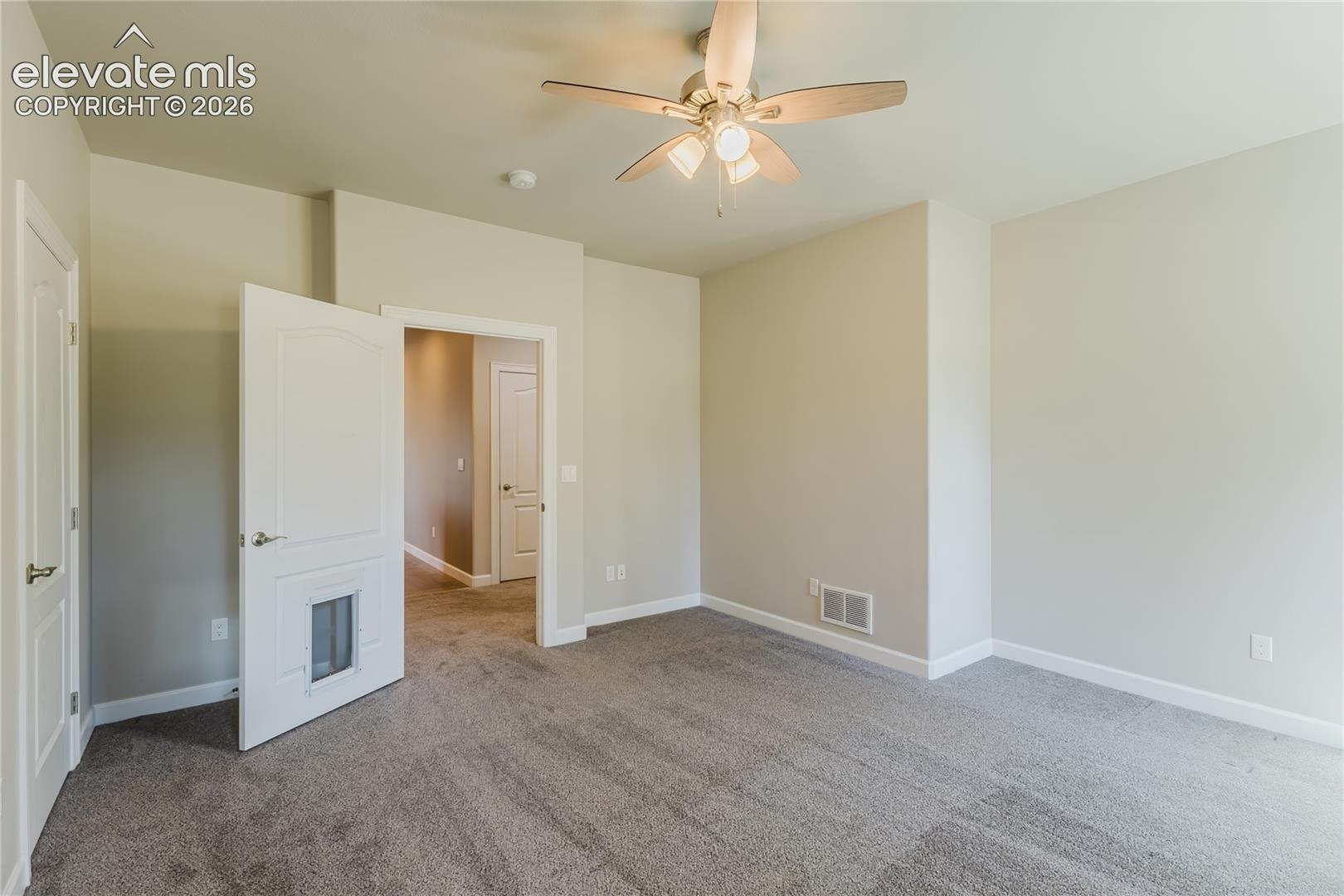 Listing photo 31 for 407 Silvermoon Heights