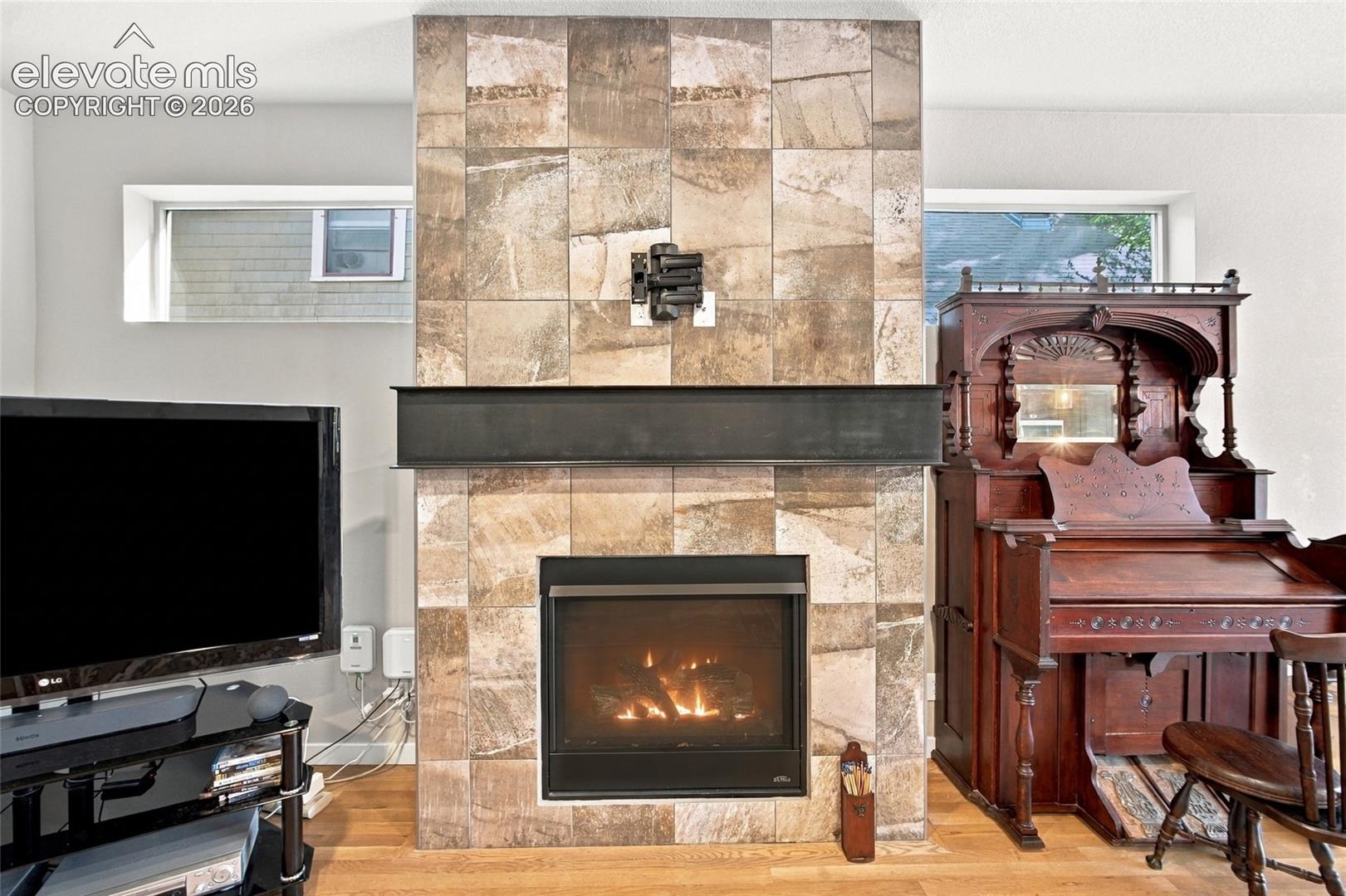 Listing photo 3 for 1317 W Colorado Avenue