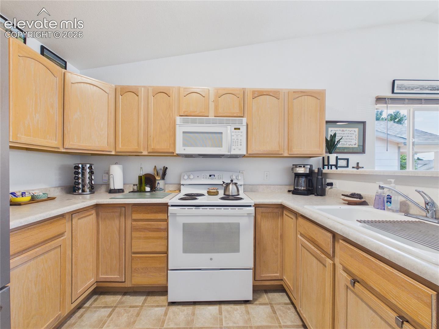 Listing photo 18 for 1225 Silver Hawk Court