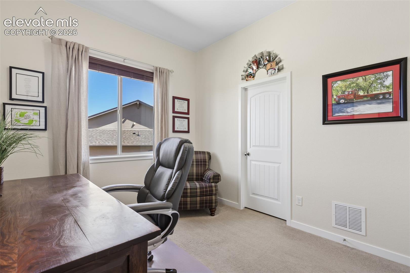 Listing photo 30 for 12794 Pensador Drive