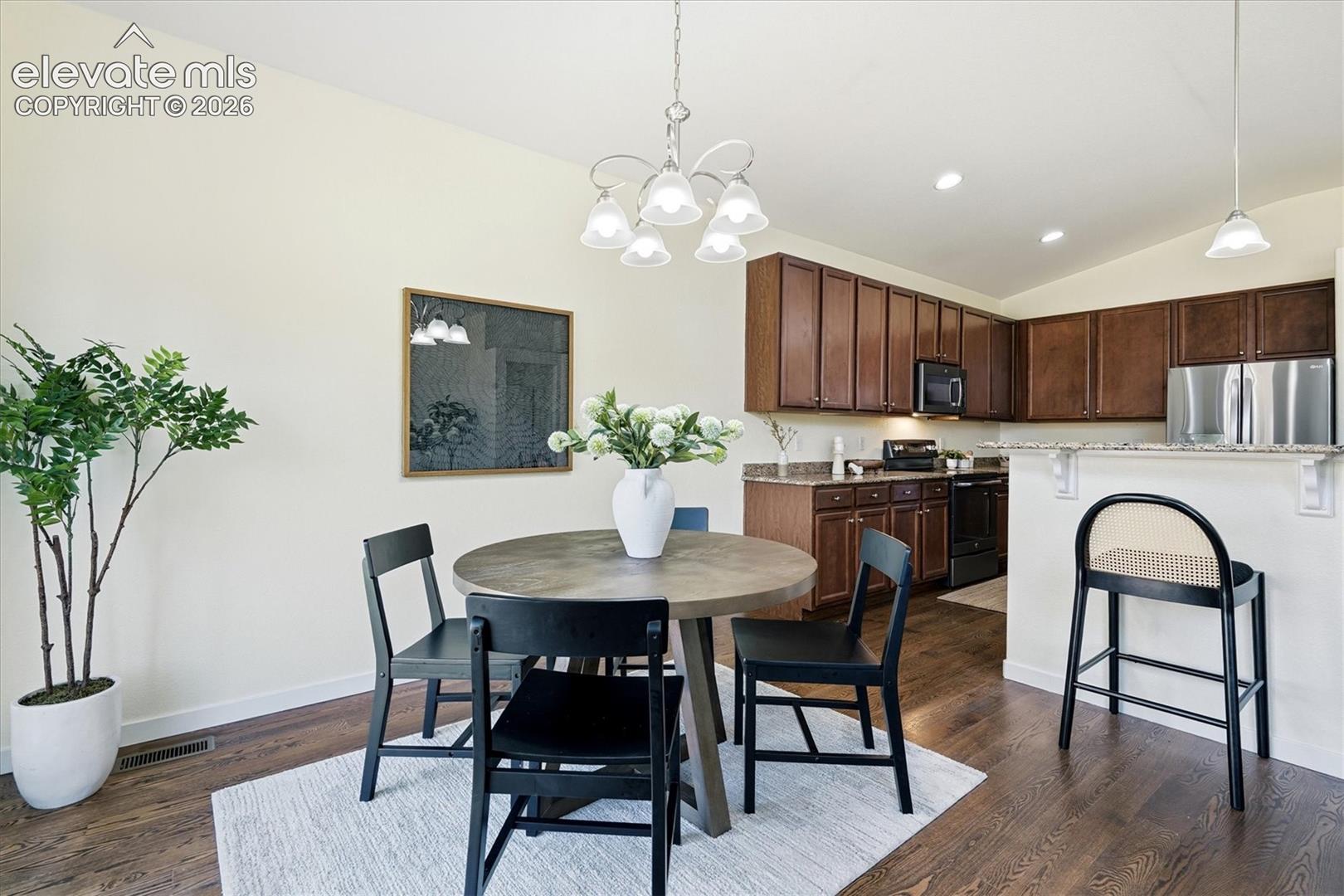 Listing photo 16 for 7384 Bonterra Lane