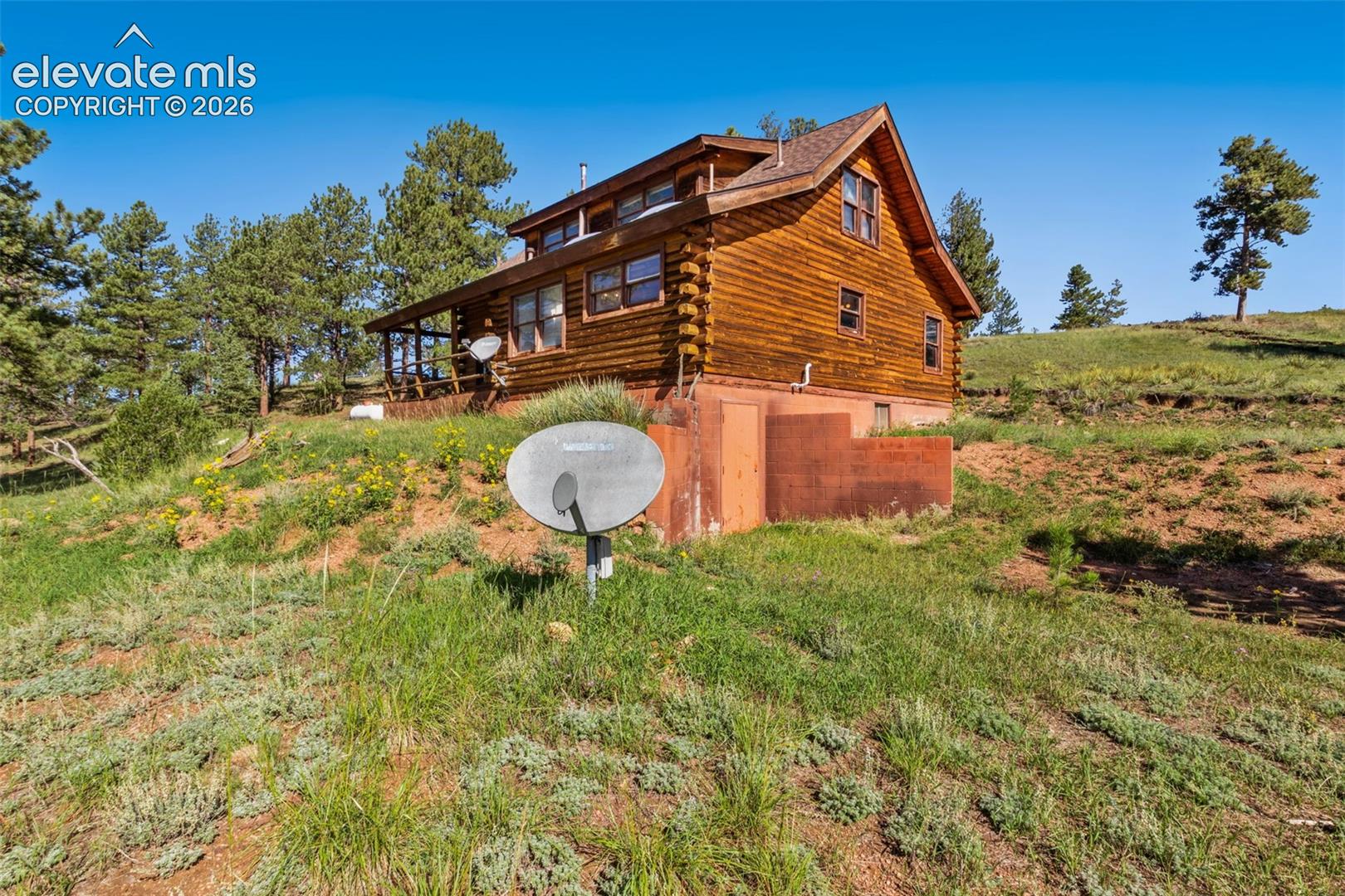 Listing photo 29 for 258 Appian Way