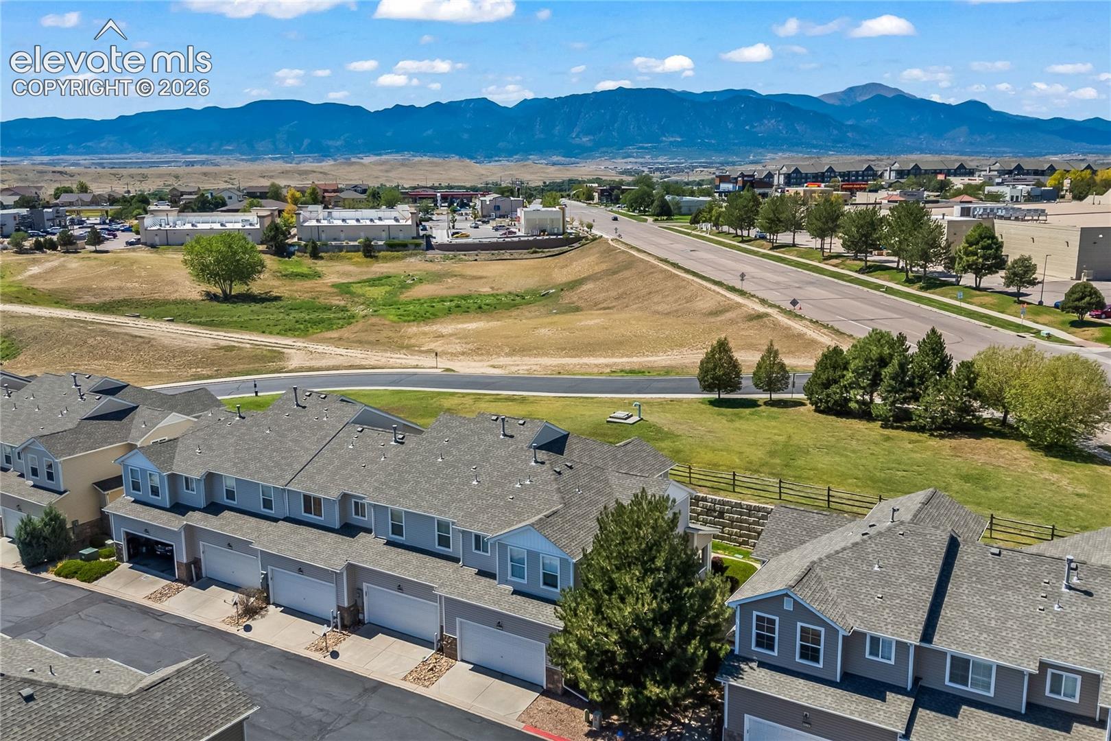 Listing photo 4 for 8140 Elk River View