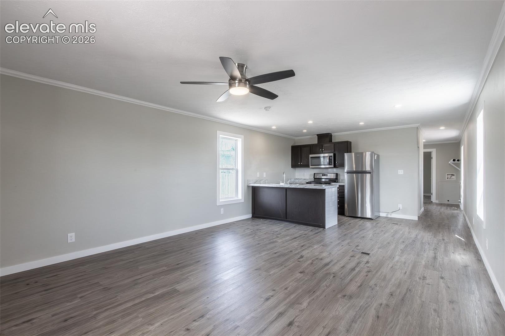 Listing photo 6 for 177 E Cellini Drive
