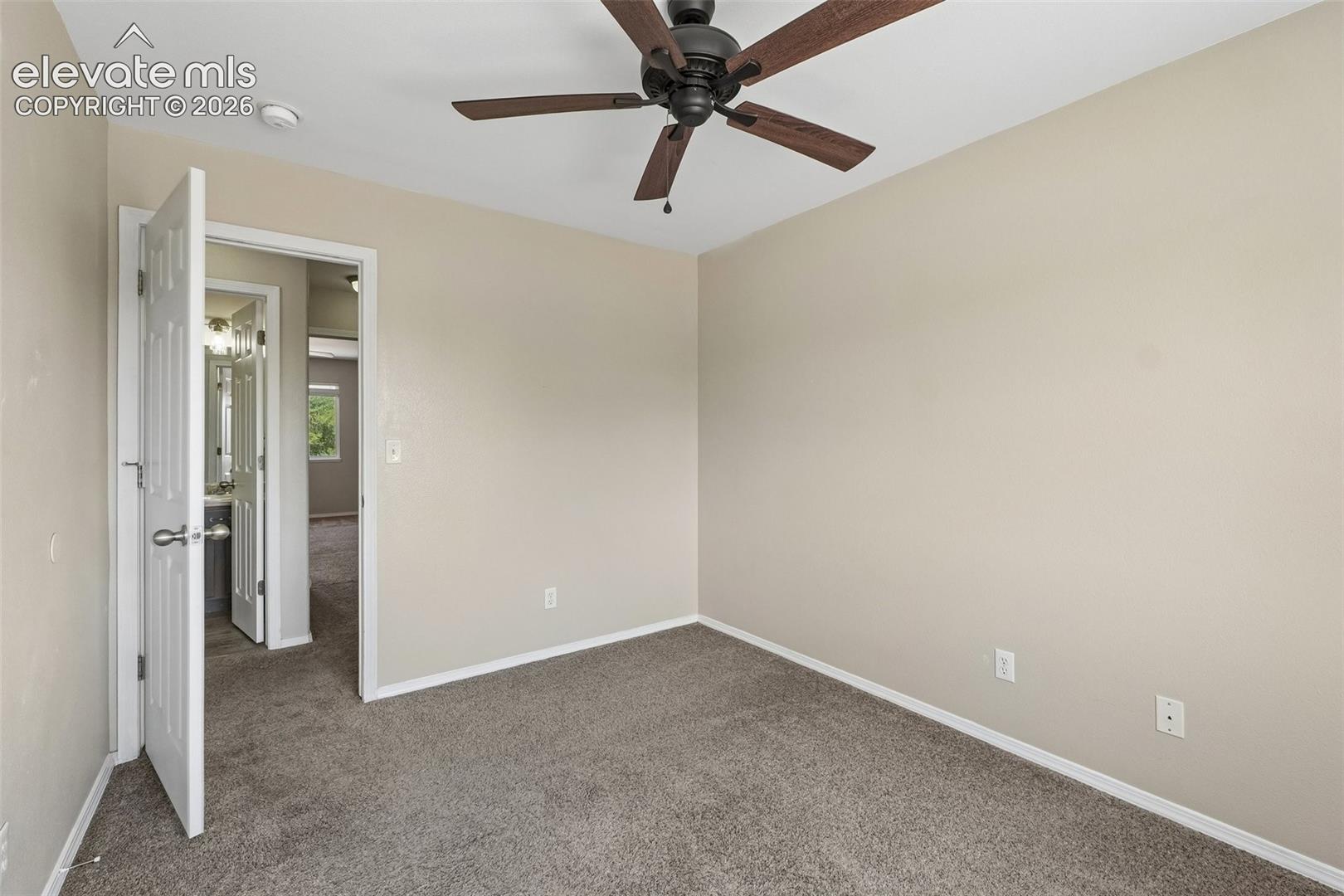 Listing photo 14 for 7174 Araia Drive