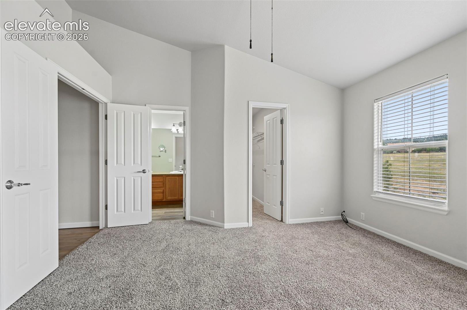Listing photo 11 for 17067 Blue Mist Grove