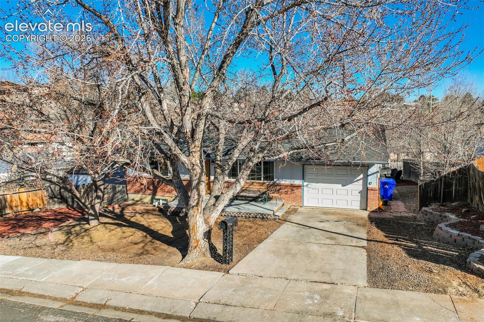 Listing photo 49 for 2566 Royalty Court