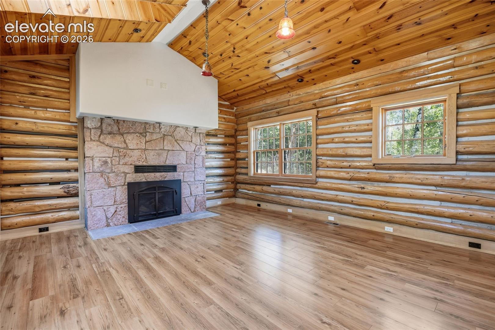 Listing photo 17 for 9795 Mountain Road