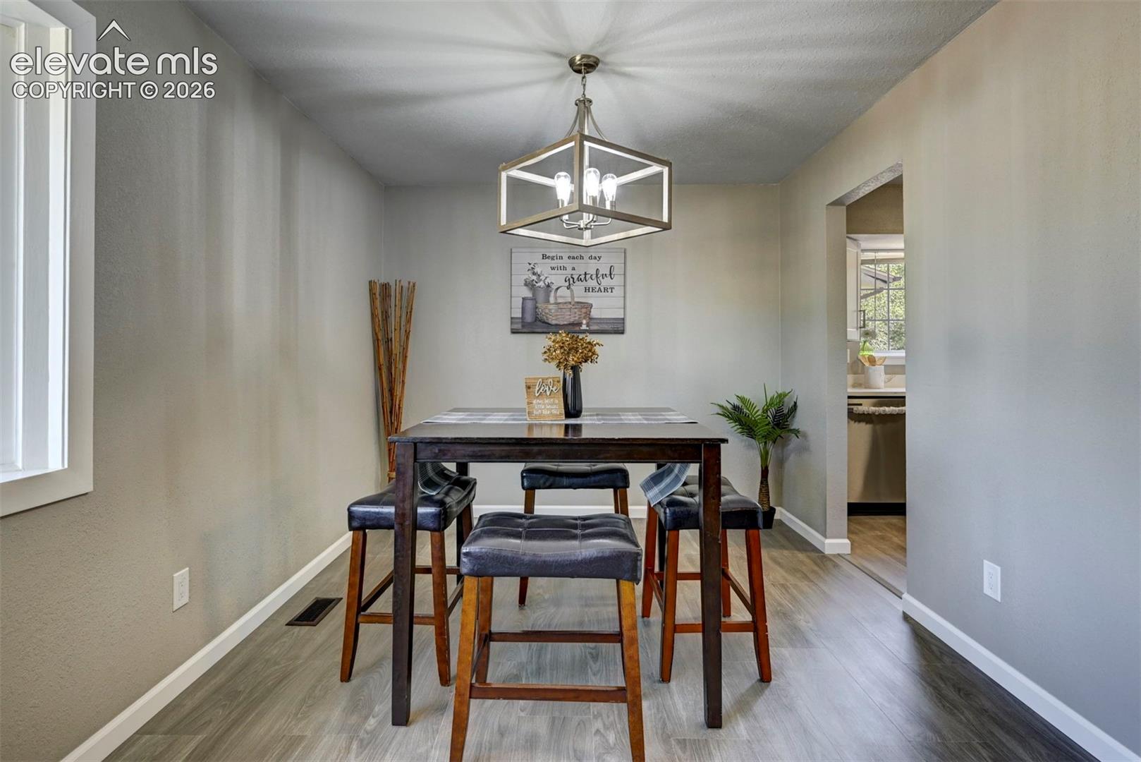 Listing photo 17 for 7443 Franconia Drive