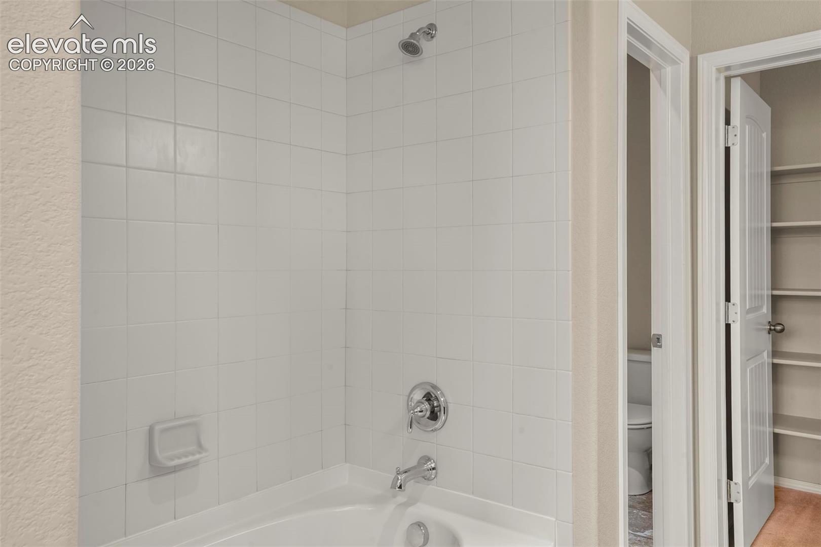 5318 Prominence Point, photo 11
