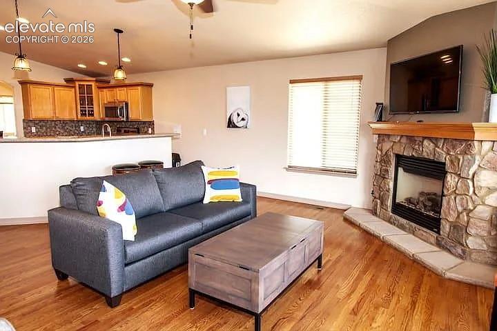 Listing photo 2 for 335 PYRITE Terrace