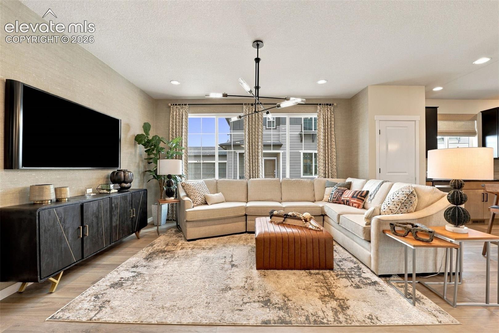 Listing photo 12 for 6954 Knapp Drive
