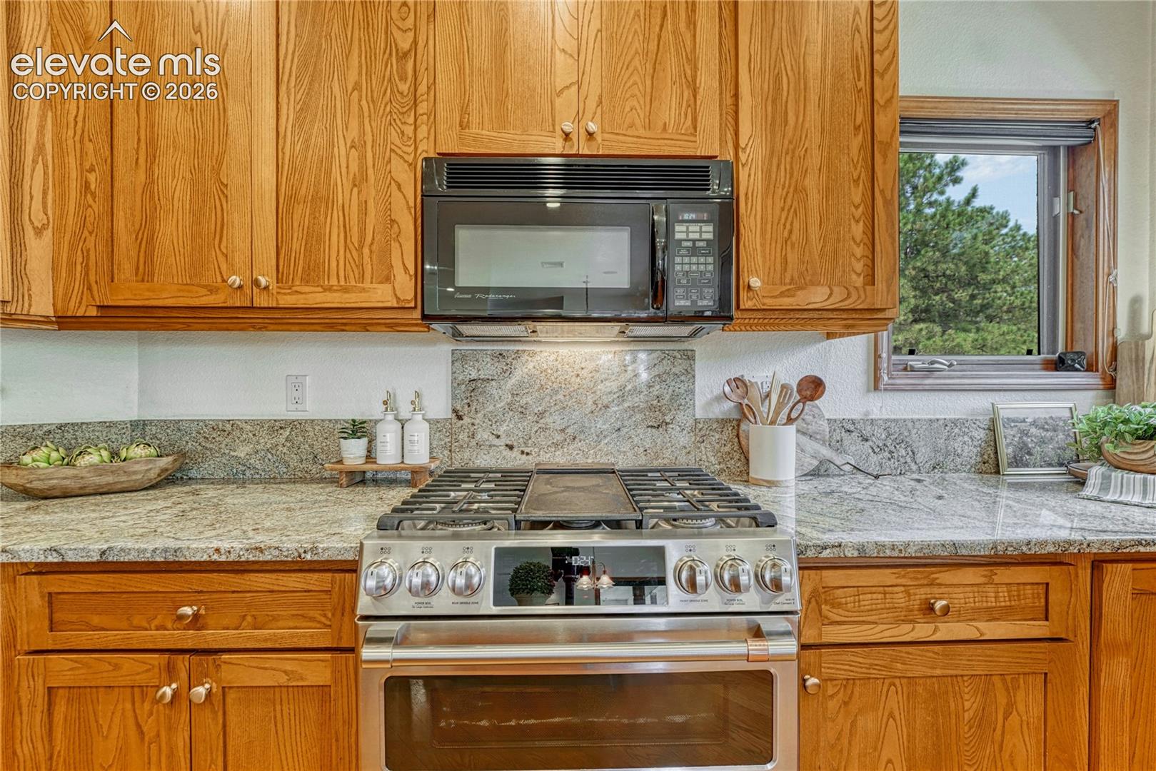 Listing photo 21 for 19435 Sherwood Trail